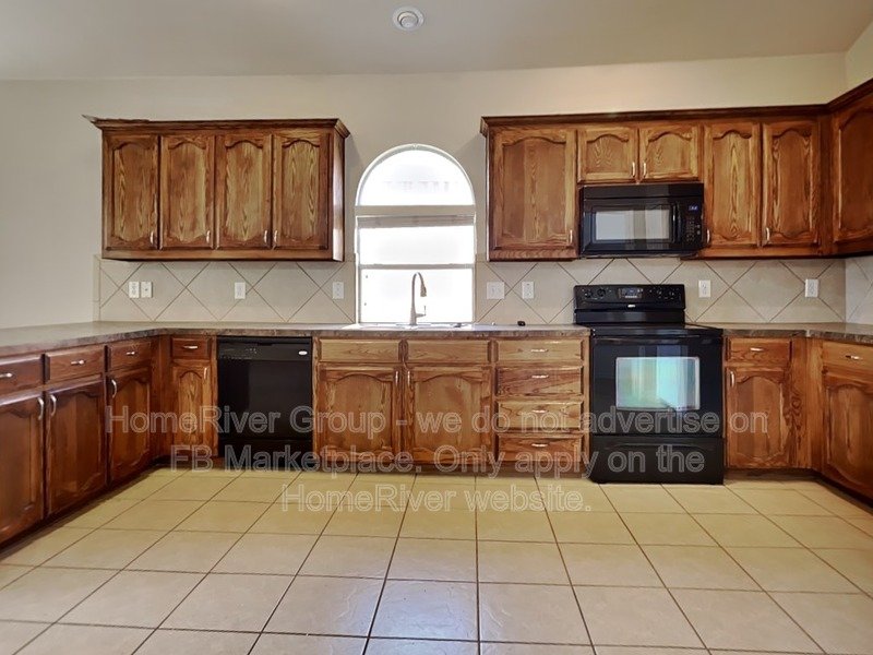 Spacious Open-Concept Home | Community Pool & Parks |  Keller ISD property image