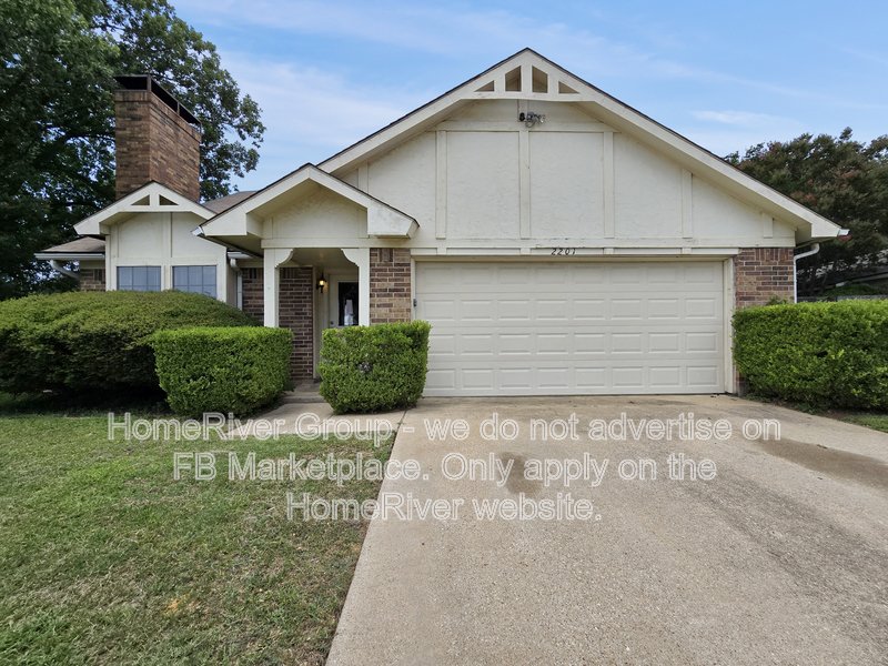Available Now! | Pet Friendly |  Cozy Fireplace property image