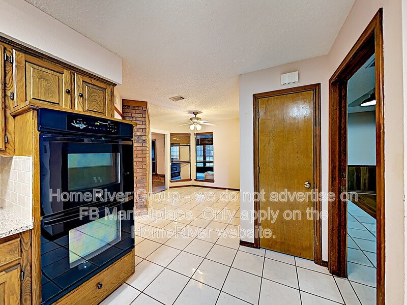 3 BR Home | Gas Fireplace | Enclosed Sunroom | Hot Tub property image