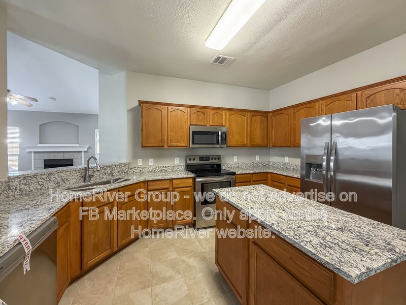 Available Now! 9736 Old Field Dr, Mckinney, TX 75072 property image