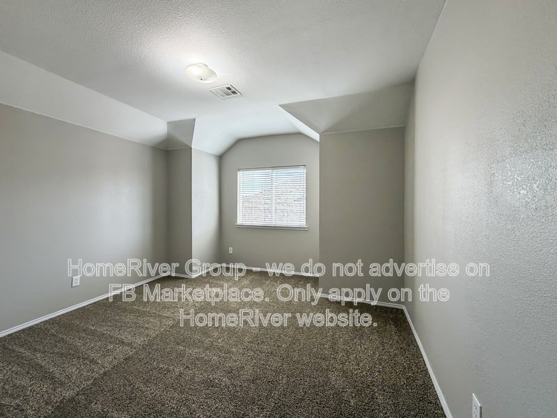 Available Now! 9736 Old Field Dr, Mckinney, TX 75072 property image