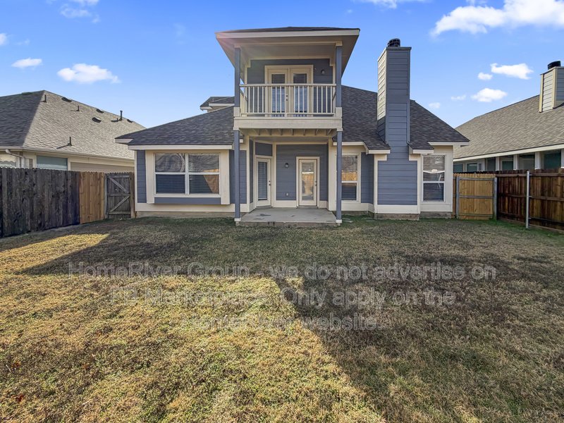 Available Now! 9736 Old Field Dr, Mckinney, TX 75072 property image