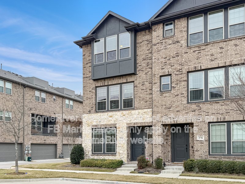 4 BD Townhome | Move-In Ready | Garage property image