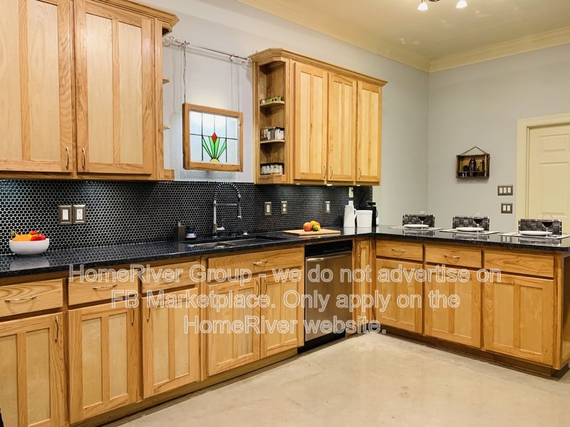 3-Bedroom | Pool | Detached Garage property image