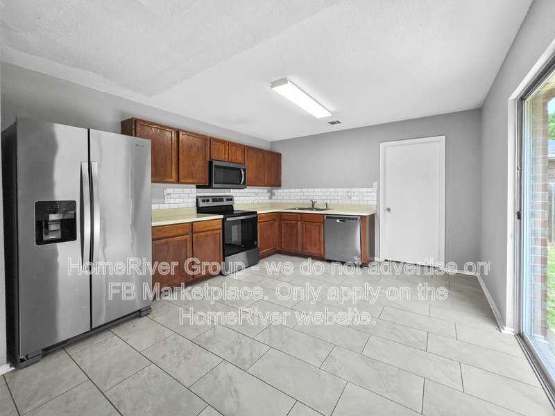 Pet Friendly! Available Now! 2059 Turtle Cove Dr. Mansfield TX  76063 property image