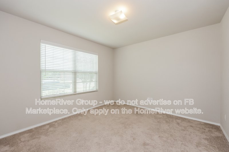 Charming 3/2 with Open Floor Plan | Huge Covered Patio | Pet Friendly property image