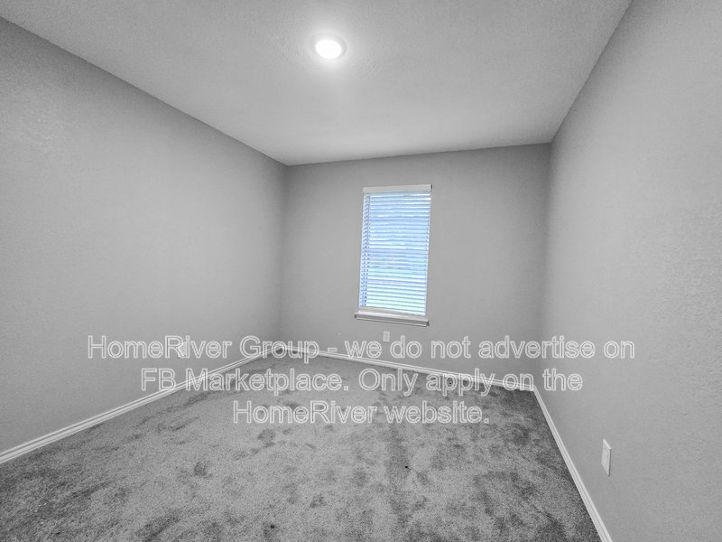 Pet Friendly!| Fenced Yard | Fridge Included property image