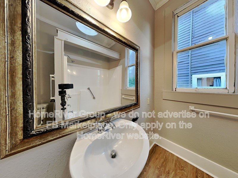 Deck | Pet-Friendly | Hardwood Floors. property image