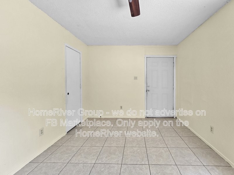 Cozy 2BR Duplex | FRIDGE | No Carpet. property image