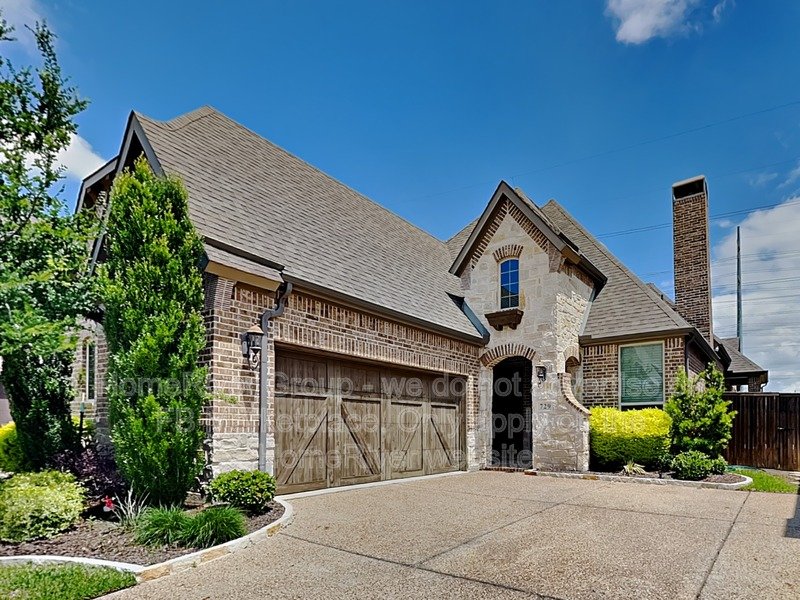 Gated Community | 2 Car-Garage | Covered Patio. property image