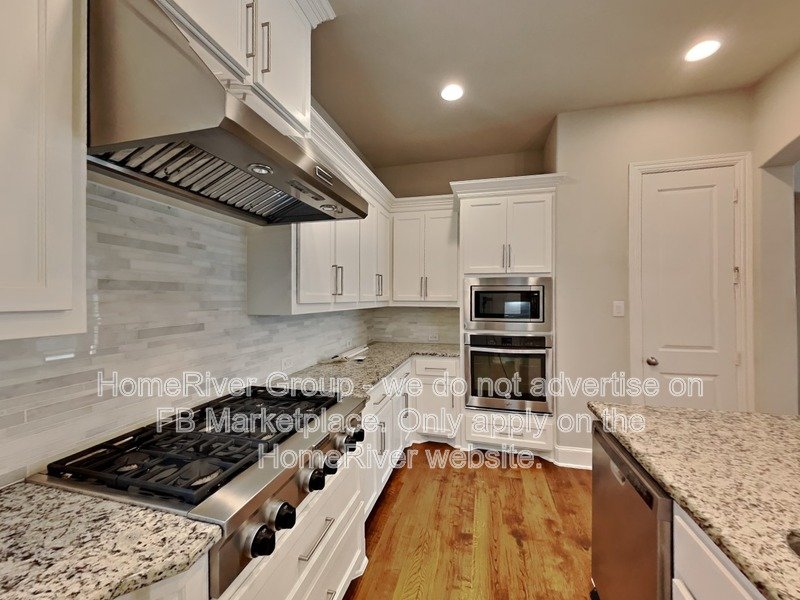 Gated Community | 2 Car-Garage | Covered Patio. property image