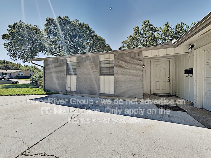 3 BR Home | Fireplace | Pet-Friendly | property image