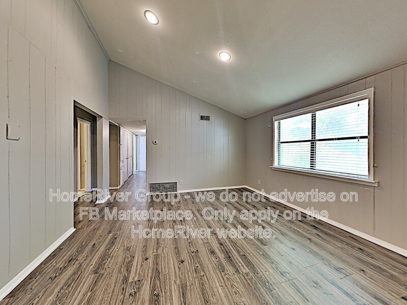 3 BR Home | Fireplace | Pet-Friendly | property image