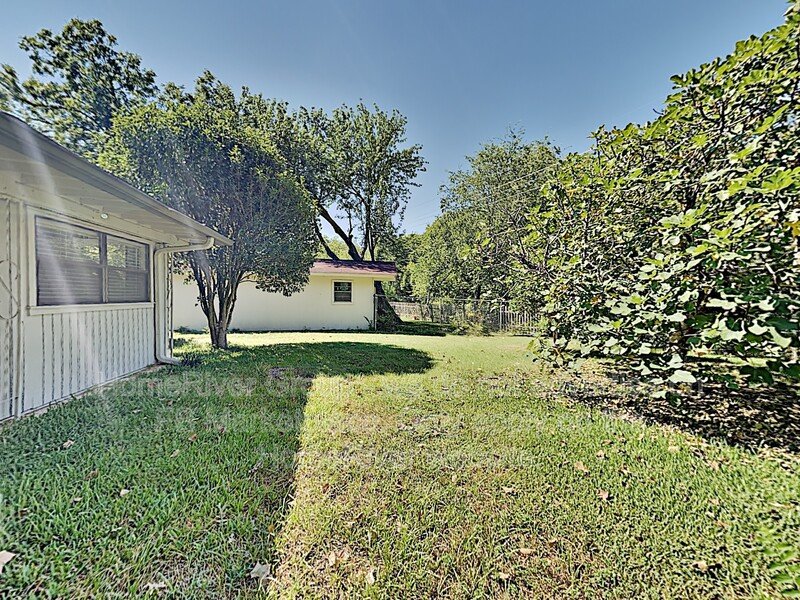 3 BR Home | Fireplace | Pet-Friendly | property image