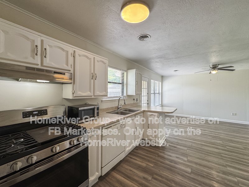 Updated 3BR/2BA Home | Fenced Yard | Modern Vinyl Plank Flooring property image