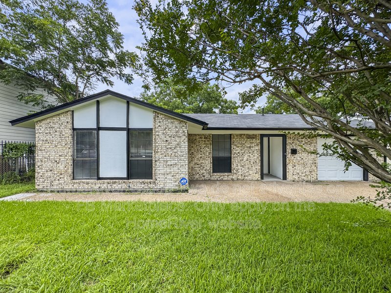 Pet Friendly  | Available Now | Fridge included property image
