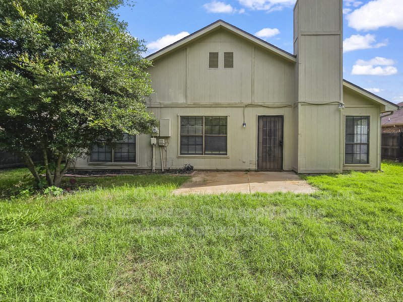 3 BR Home | Fenced Yard | Fireplace property image