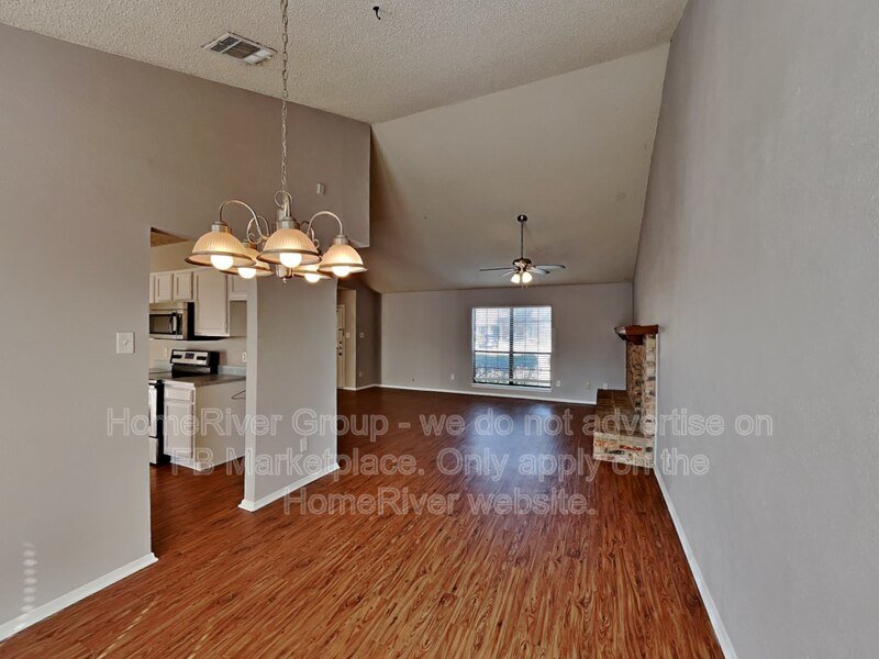 1105 Geneva Ct property image