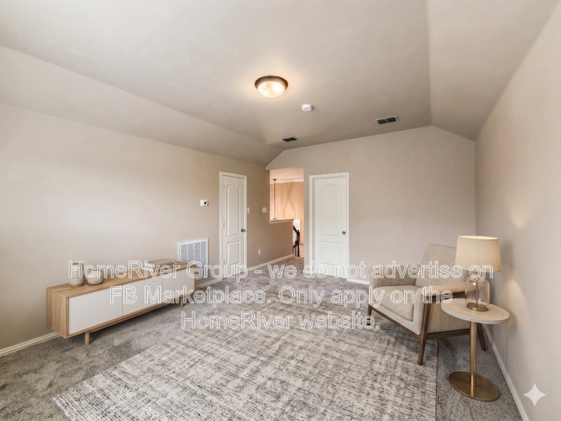 4 BR Home | Lantana Golf Course | Fireplace property image