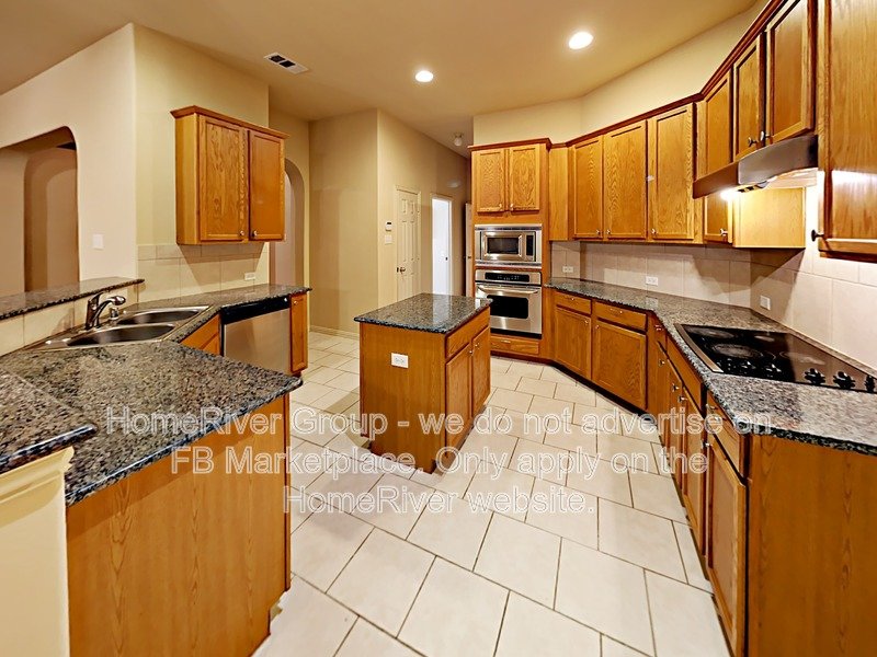 4 BR Home | Fireplace | Granite Countertops | Covered Patio property image