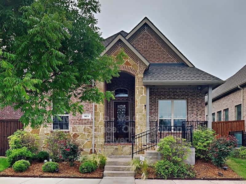 Luxury 3BR/3BA Patio Home Near DNT | Greenbelt Views | Rare Large Yard property image