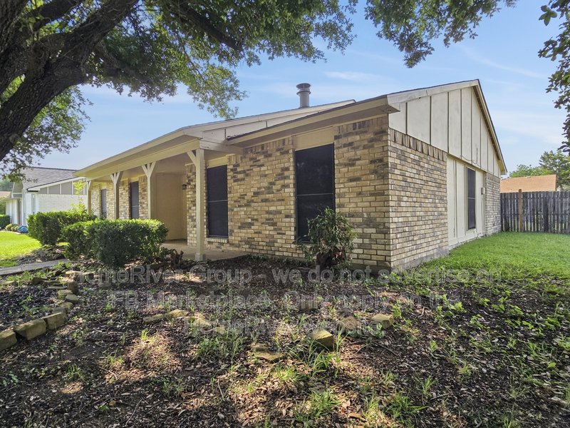Available Now! | Pet Friendly | Fenced yard property image