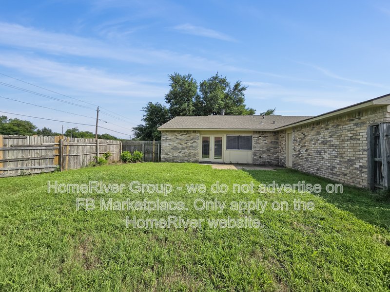 Available Now! | Pet Friendly | Fenced yard property image