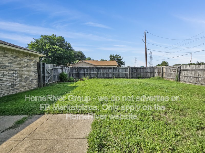 Available Now! | Pet Friendly | Fenced yard property image