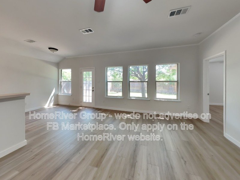 Pet-Friendly | Stainless Steel | Oversized Backyard. property image