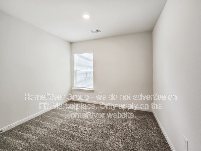Pet Friendly | Fenced Yard | Fridge Included property image