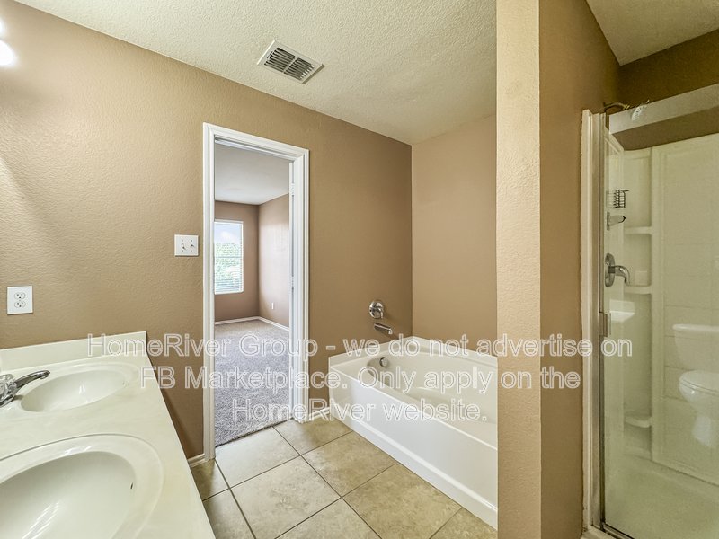 4 Bedroom | Large Backyard | Pet-Friendly property image