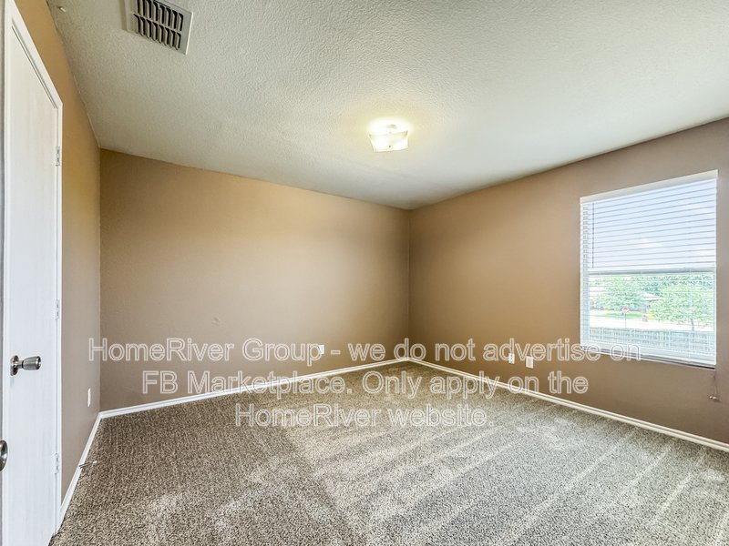 4 Bedroom | Large Backyard | Pet-Friendly property image