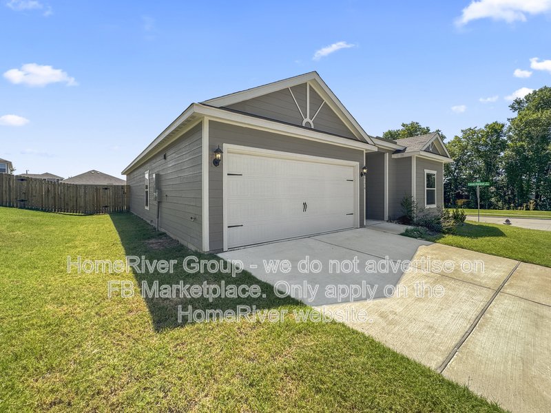 Available Now | Pets Welcome | Fridge Included property image