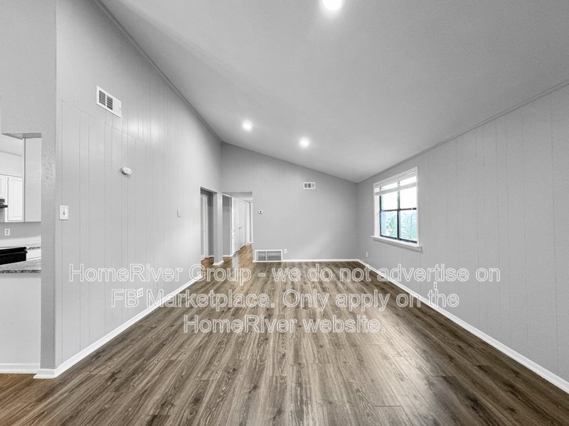 3 BR Home | Fireplace | Pet-Friendly | property image
