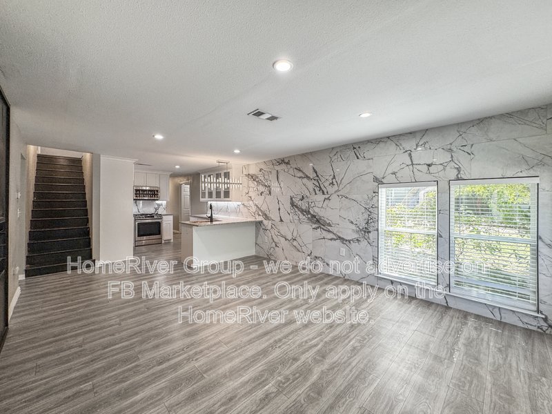 Designer Finishes | Stainless Steel | Pet Friendly. property image