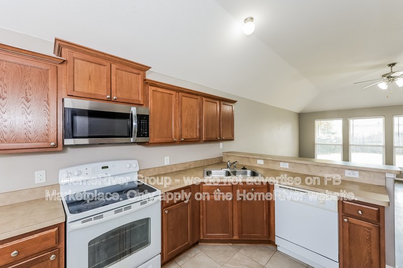 Available Now | Pets Welcome | Fridge Included property image