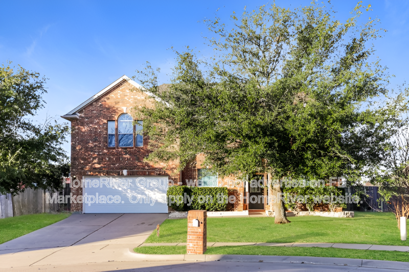 Available Now | Pets Welcome | Cozy Fireplace property image
