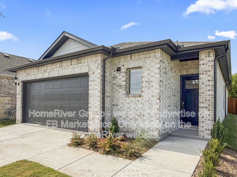 Available Now | Pets Welcome property image