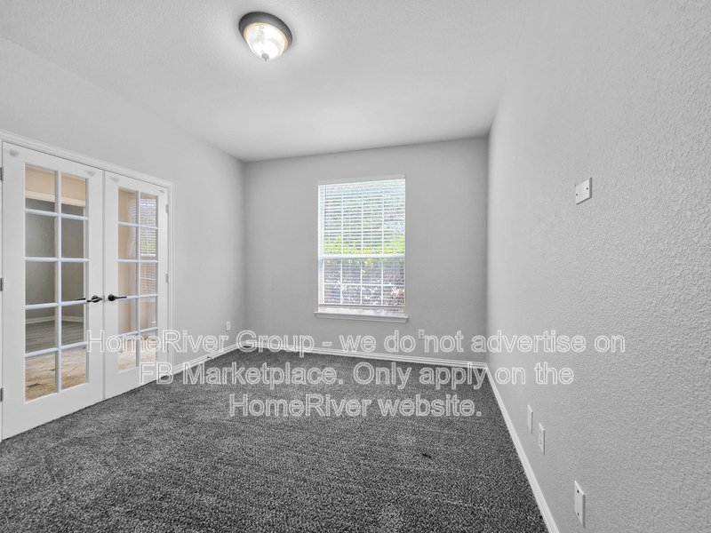 Available Now | Pets Welcome | Cozy Fireplace property image