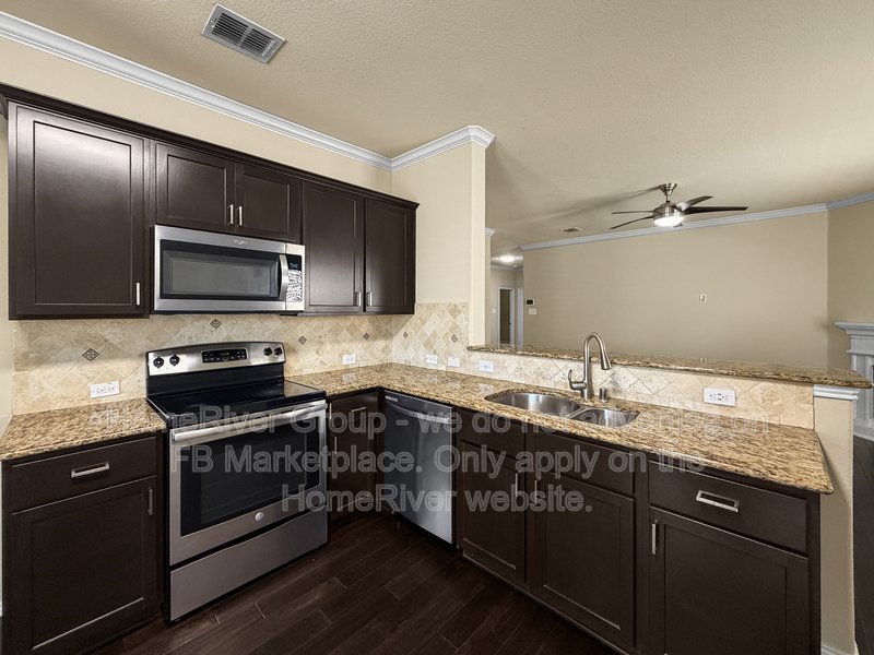 SS Appliances | Pergola | Fire Pit | Frisco ISD property image