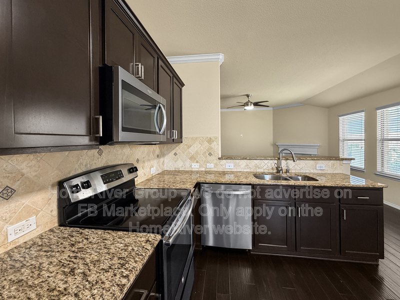 SS Appliances | Pergola | Fire Pit | Frisco ISD property image