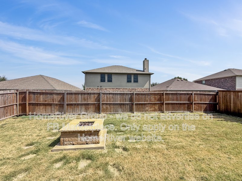 SS Appliances | Pergola | Fire Pit | Frisco ISD property image